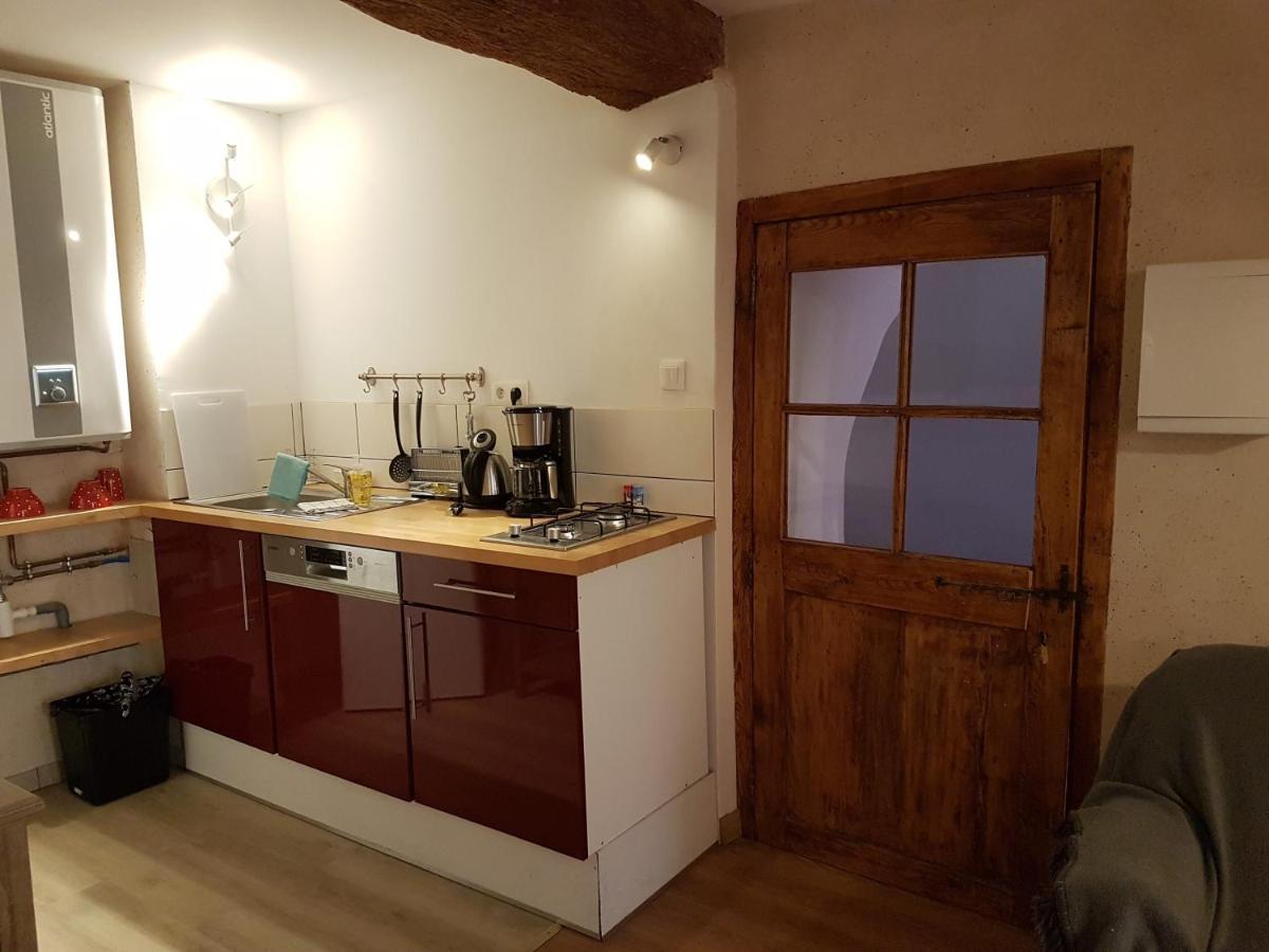 Les Studios De St Guilhem Saint-Guilhem-le-Desert Exterior foto